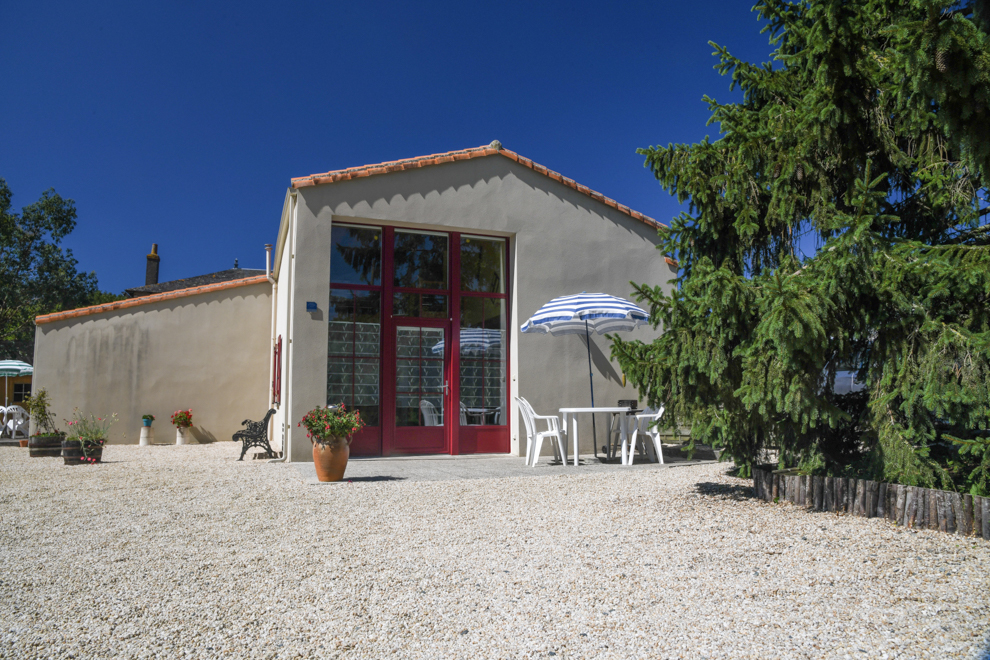 Entrée du gîte et sa cour