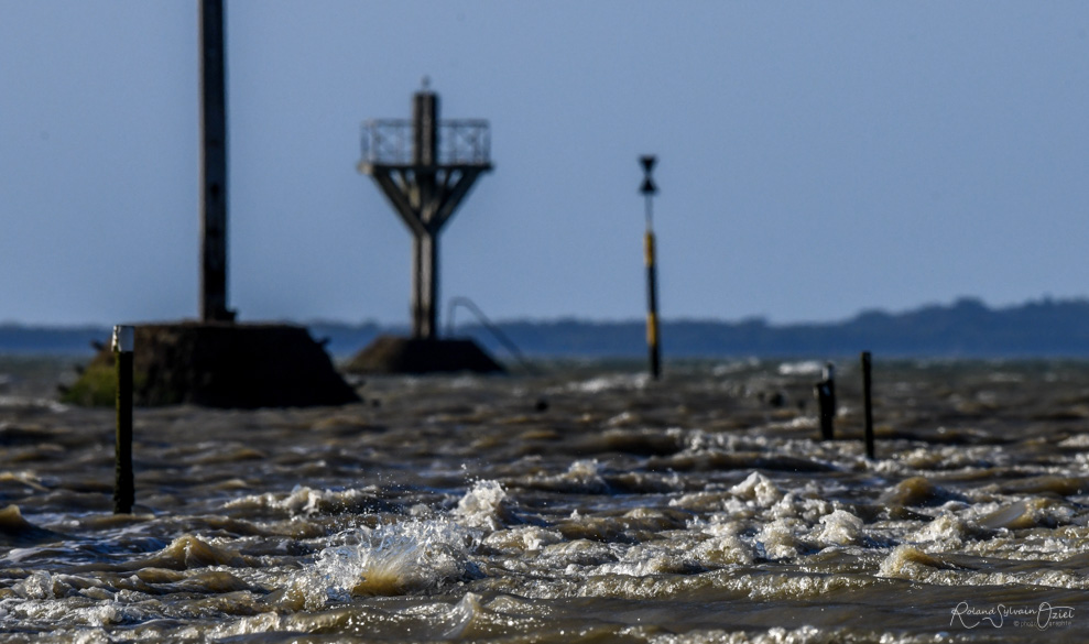 Quand les flots recouvrent le passage du gois