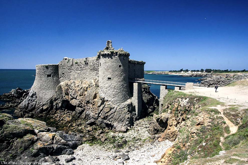Vieux Chateau Ile Dyeu 